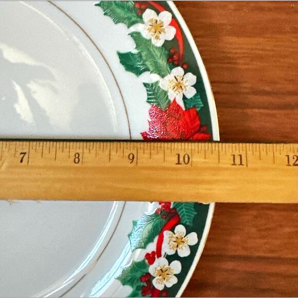 Tienshan Deck the Halls Set of 2 Dinner Plates Christmas Poinsettia - Picture 3 of 5